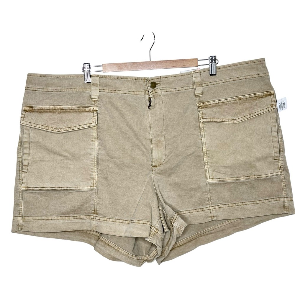 Old Navy Cargo Utility Shorts Tan Womens Size 3X Mid Rise 3.5" Inseam Grunge
